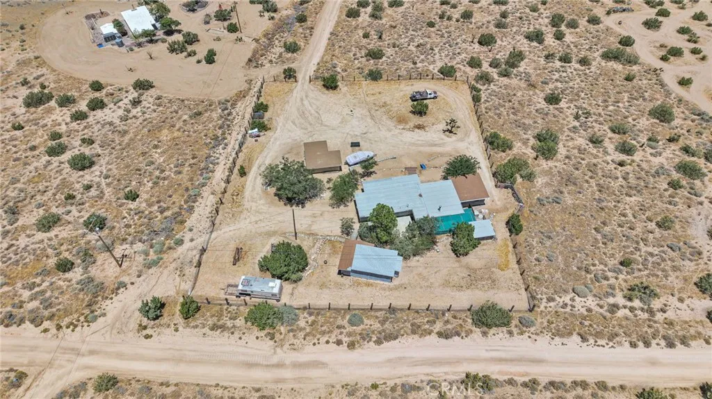 main property photo 40