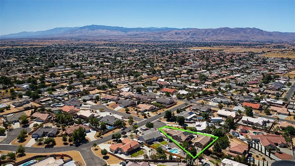 main property photo 12