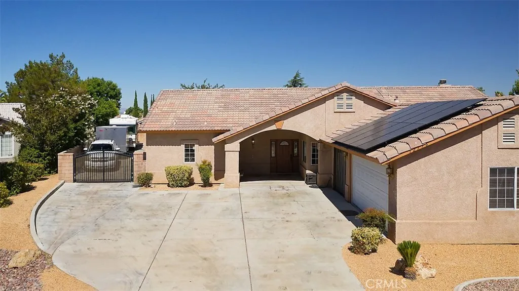 main property photo 5