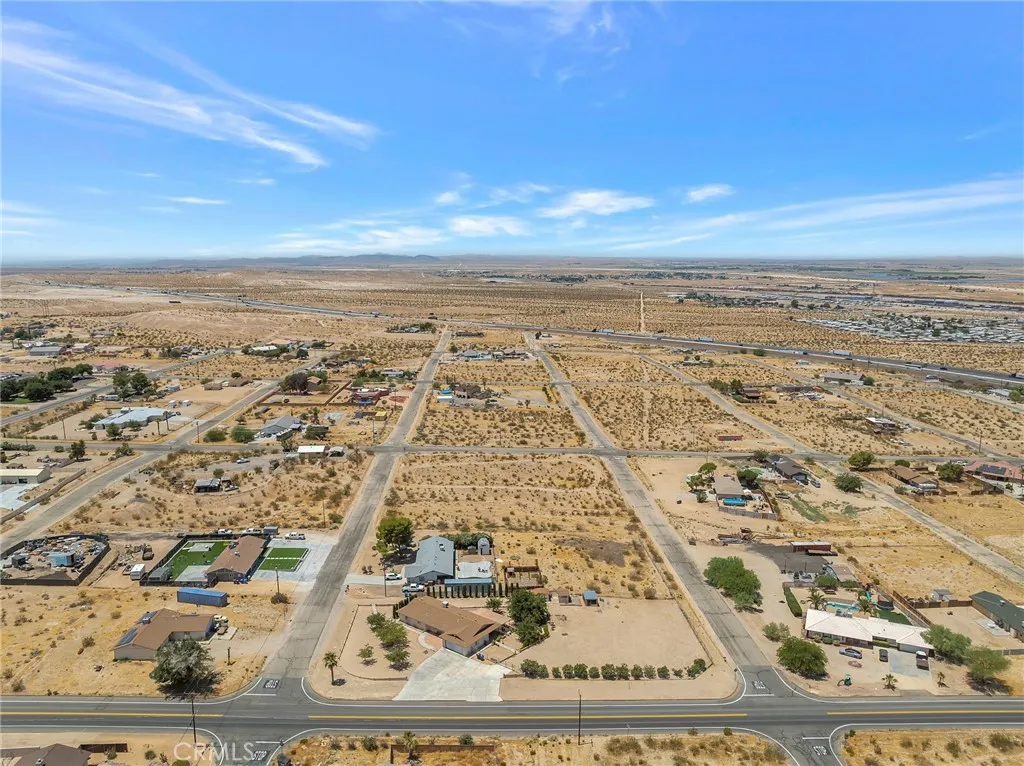main property photo 32