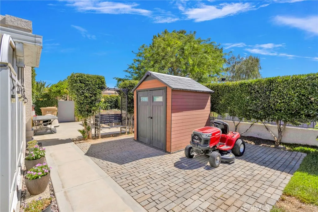 main property photo 47
