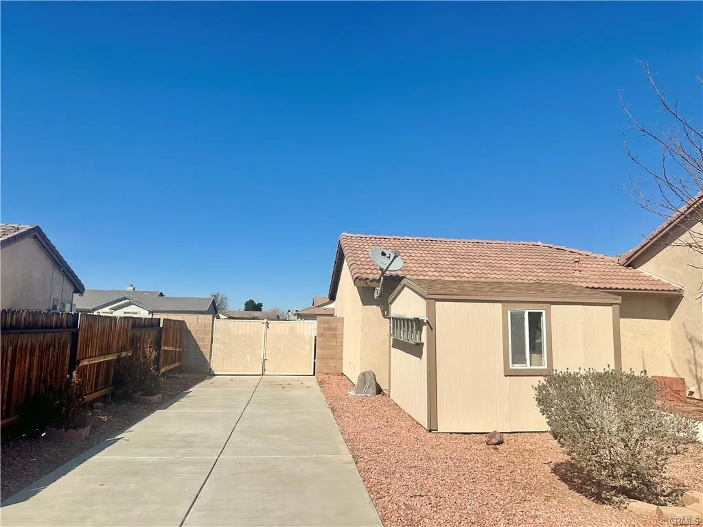 main property photo 39