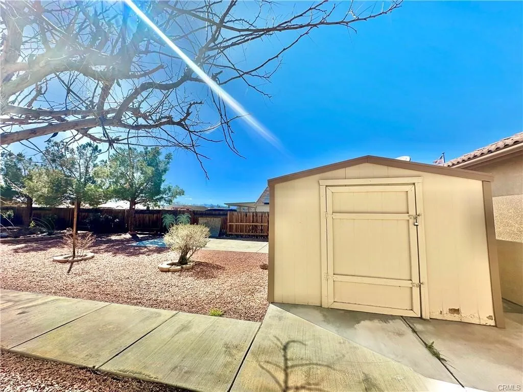 main property photo 40