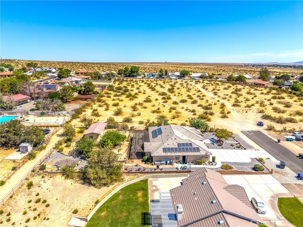 main property photo 26