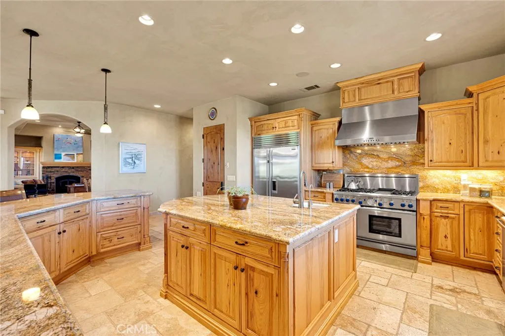 main property photo 19