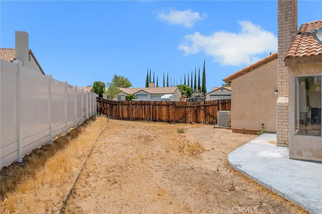 main property photo 30