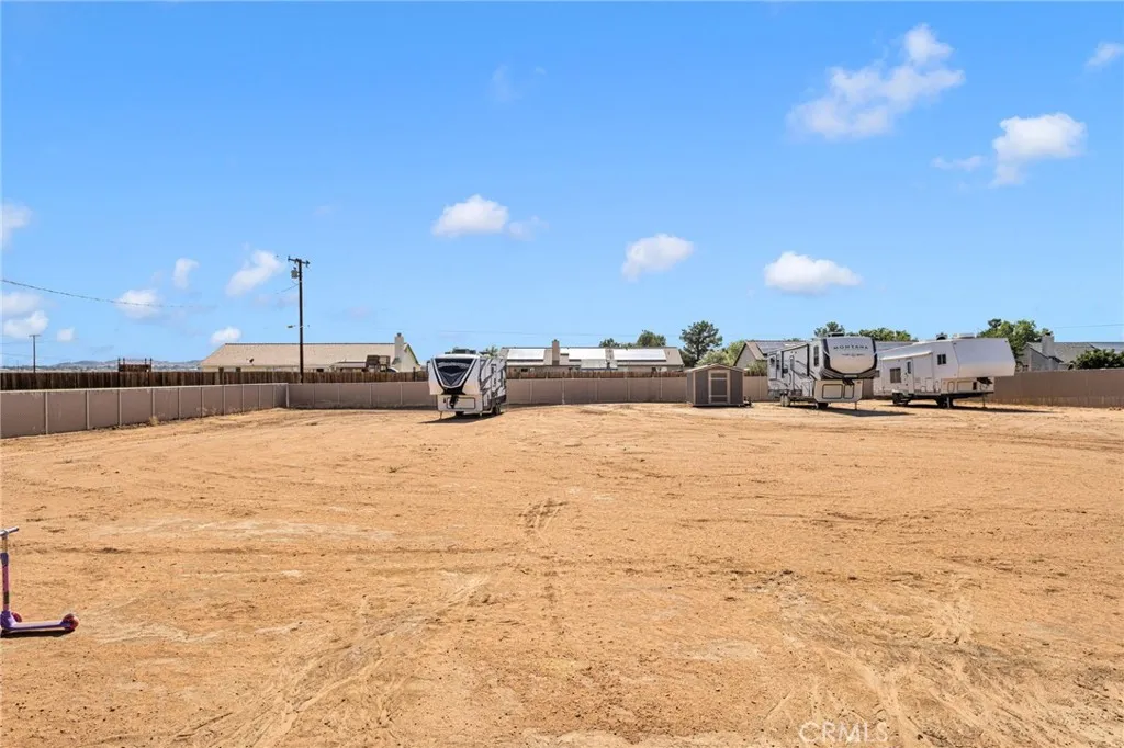 main property photo 32