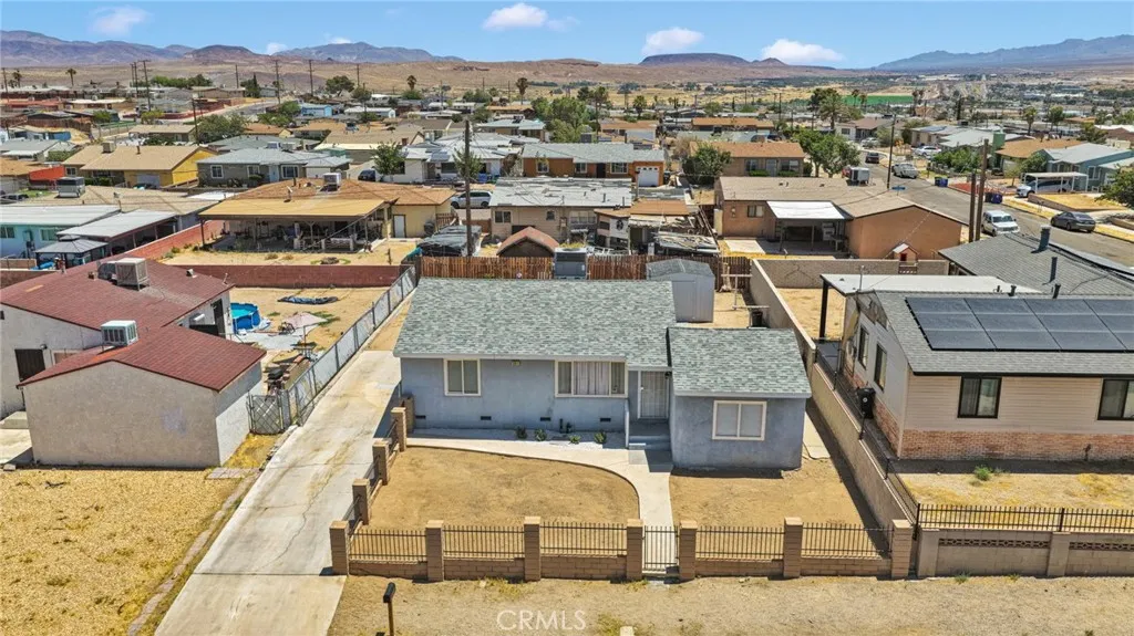 main property photo 28