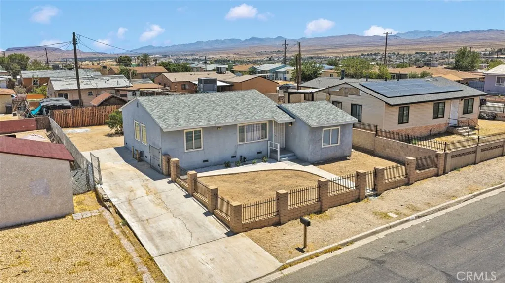 main property photo 29
