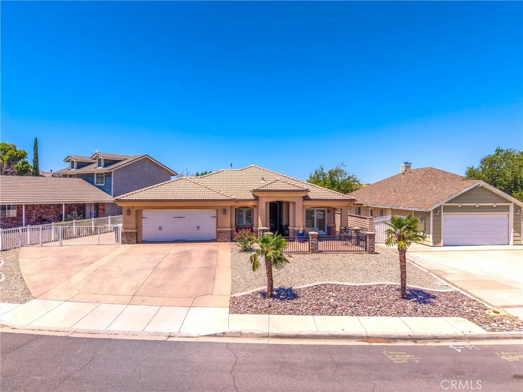 main property photo 1