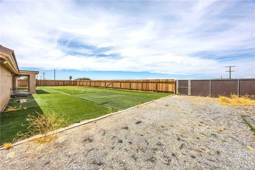 main property photo 29