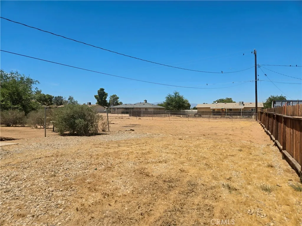 main property photo 28