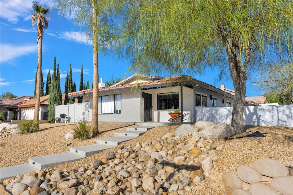 main property photo 0