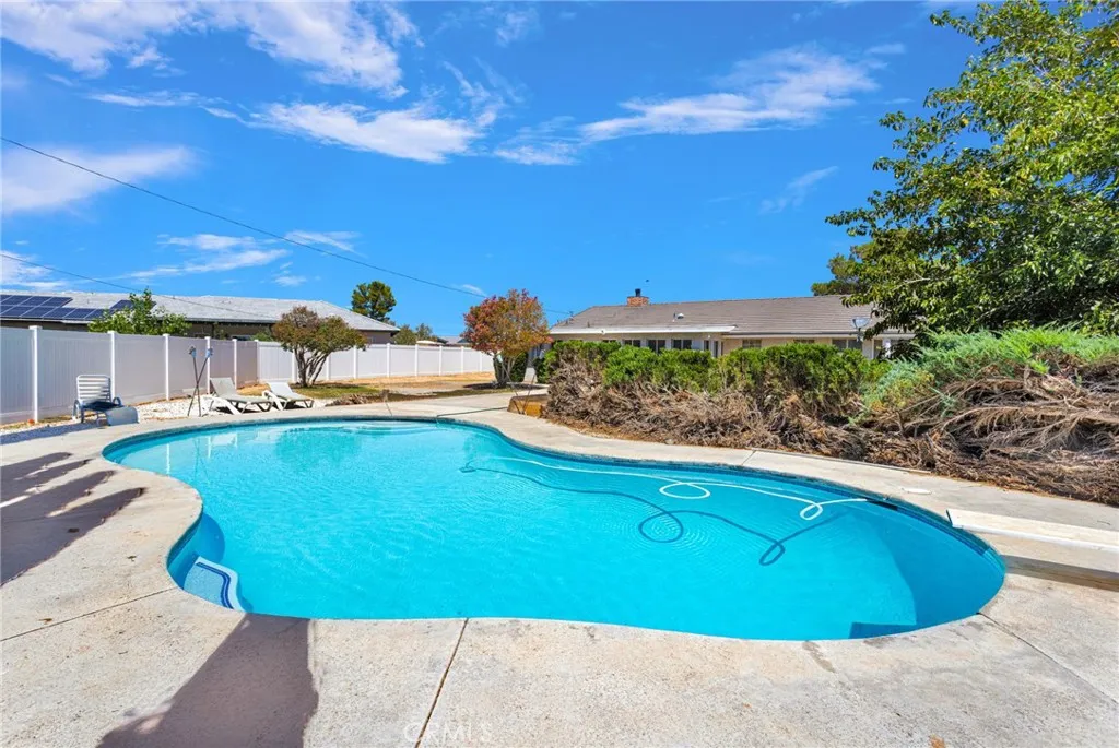 main property photo 50