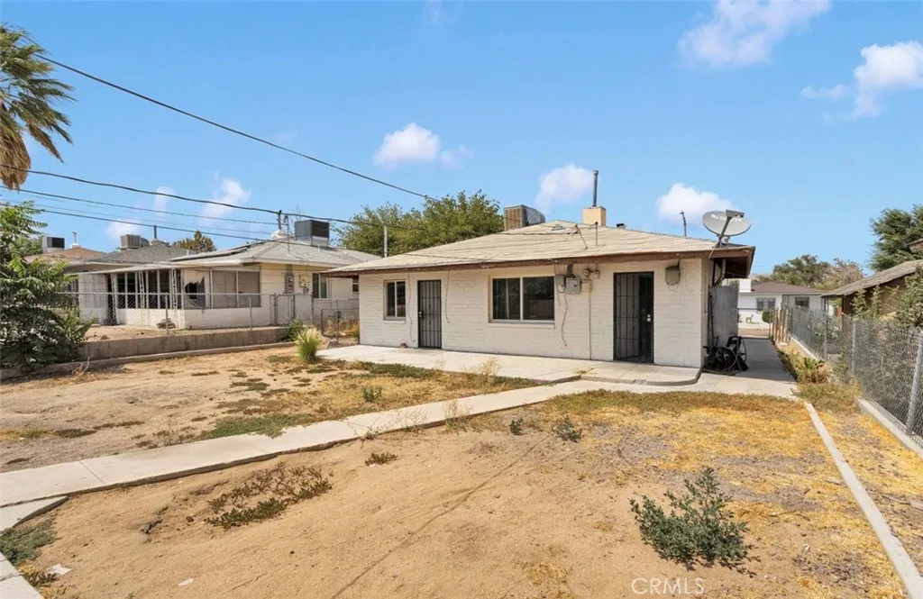 main property photo 13