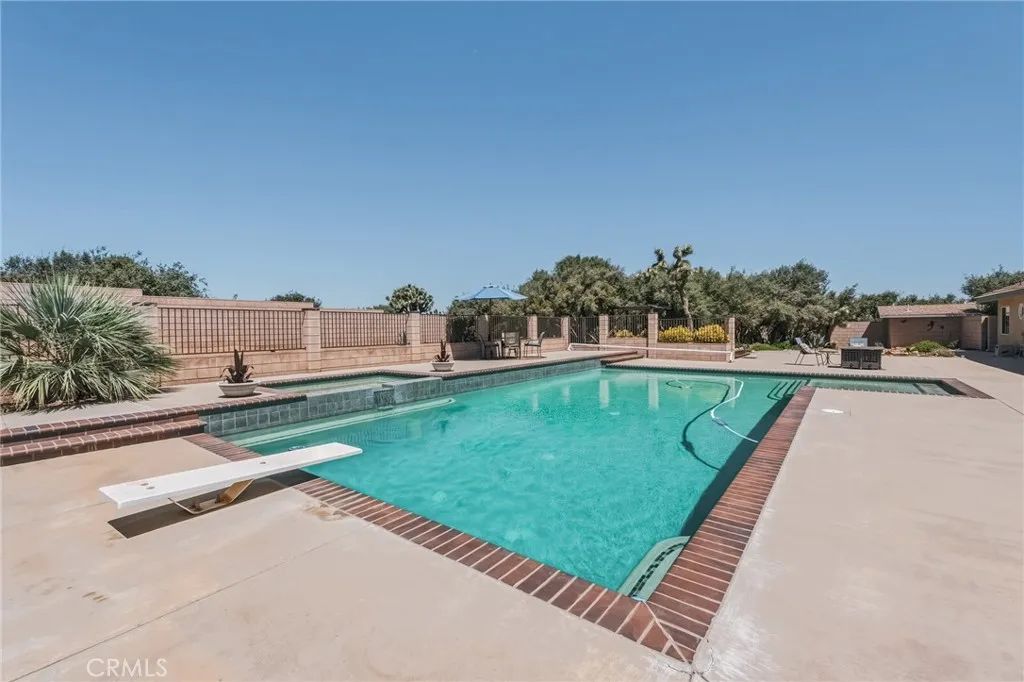 main property photo 50