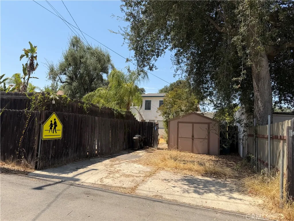 main property photo 35