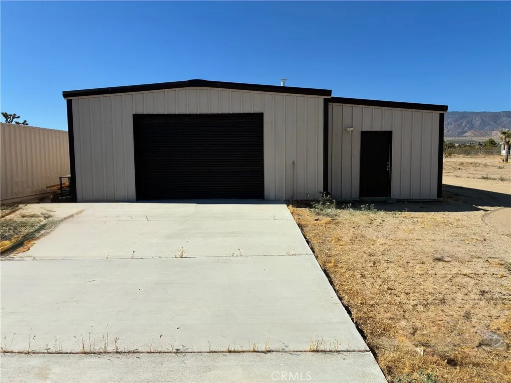 main property photo 13