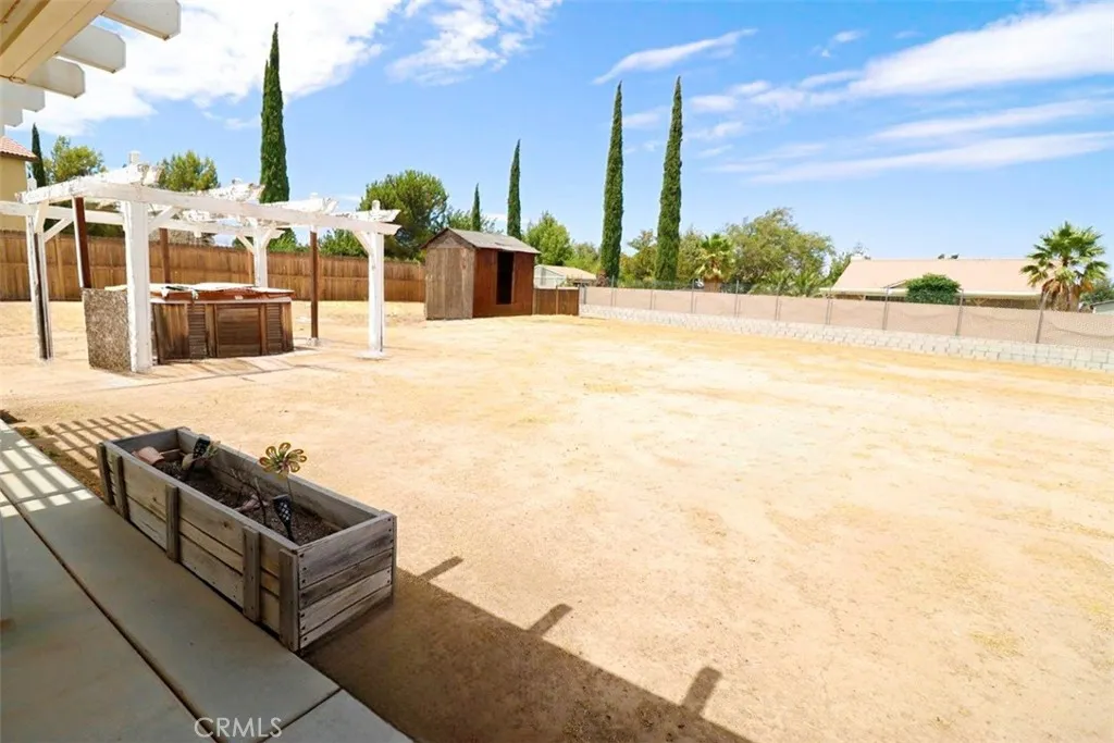 main property photo 12