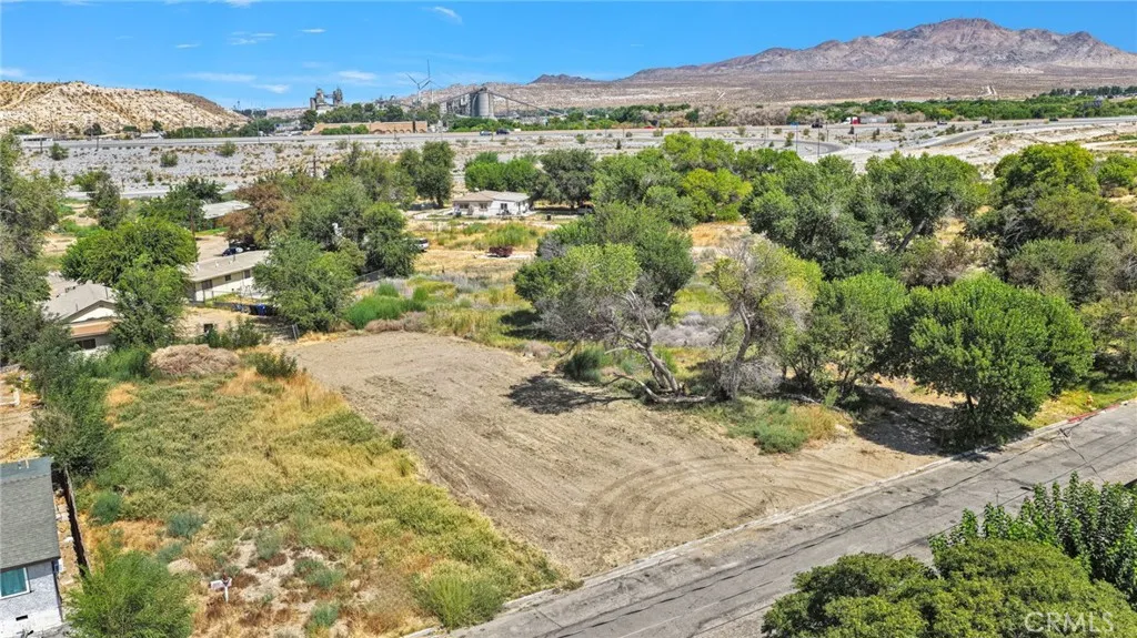 main property photo 11