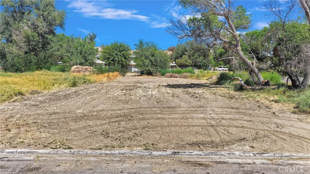 main property photo 9
