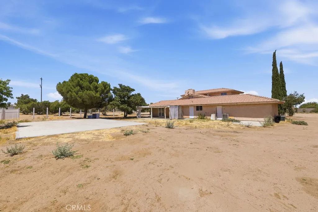 main property photo 29