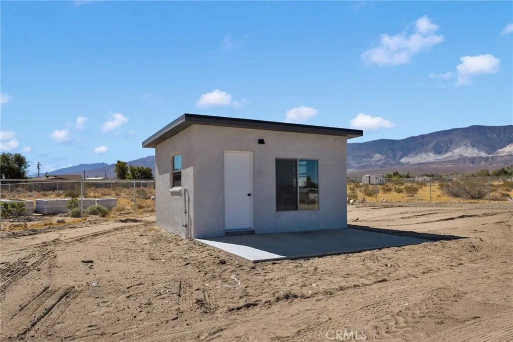 main property photo 31