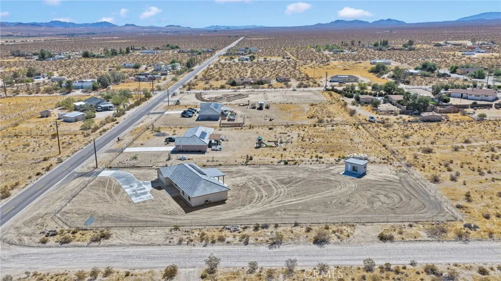 main property photo 37
