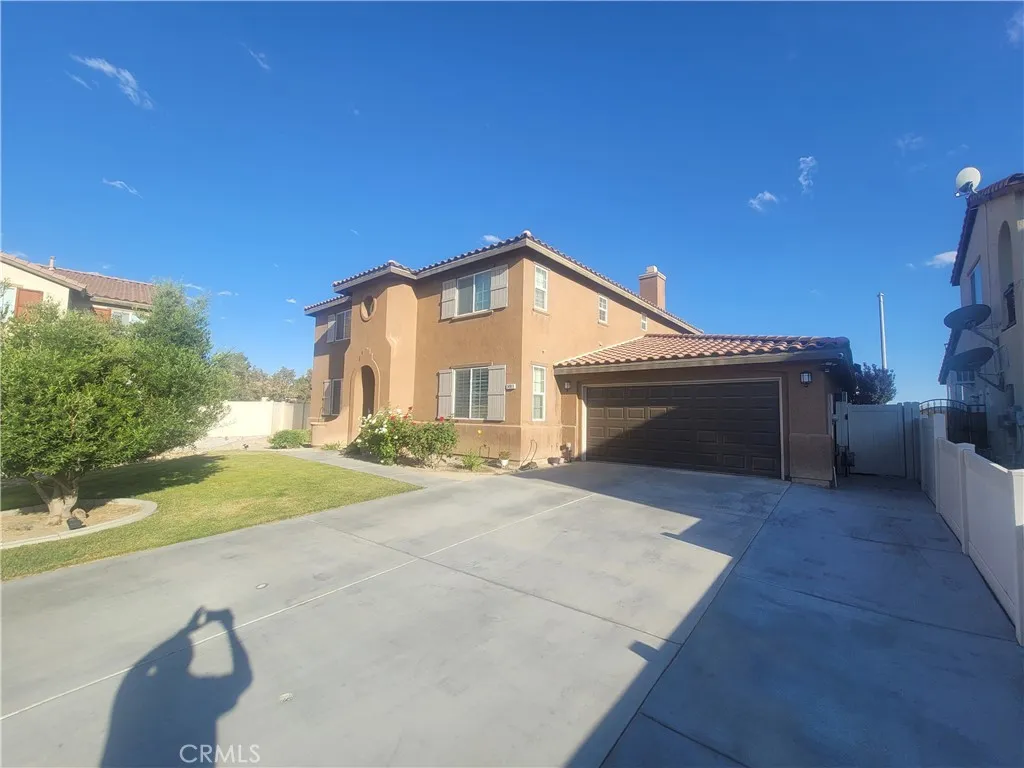 main property photo 4