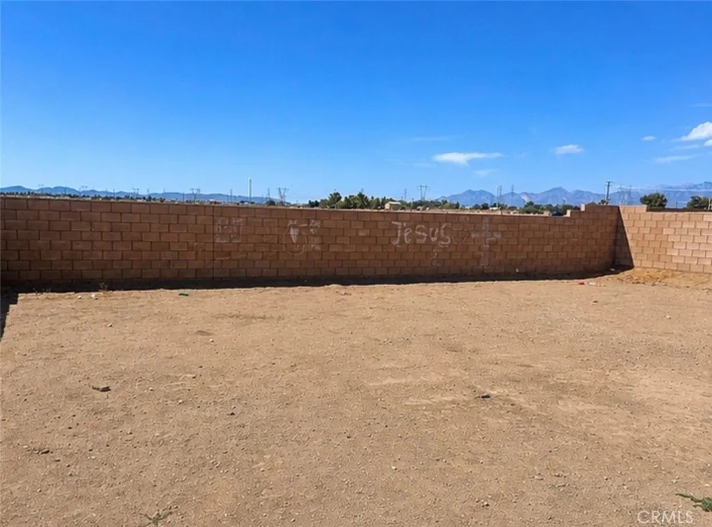 main property photo 14