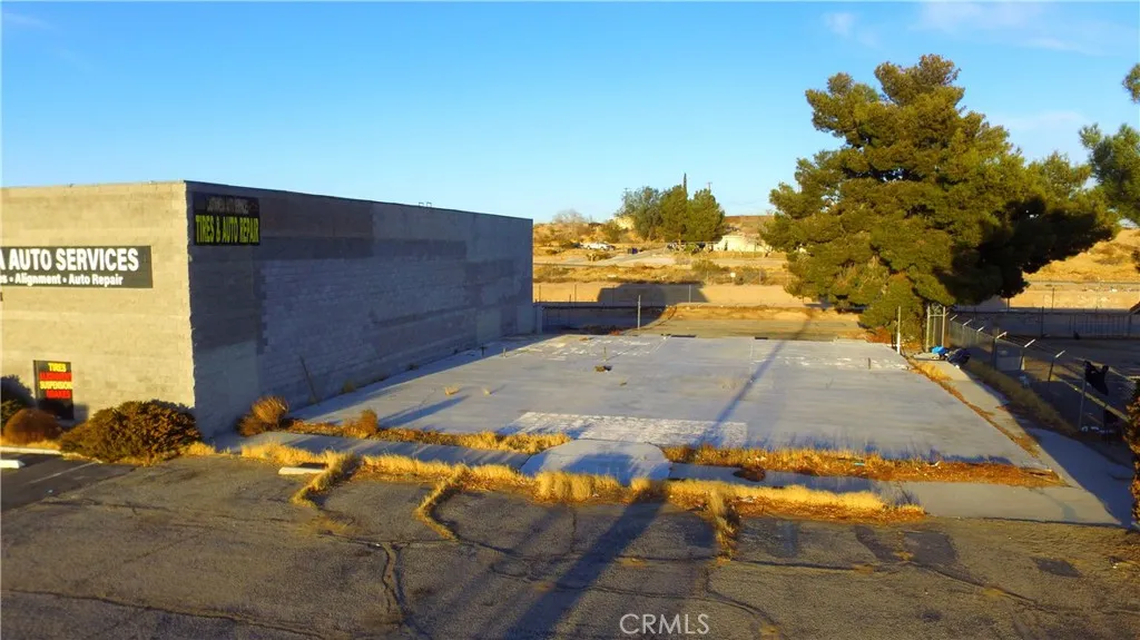 main property photo 8
