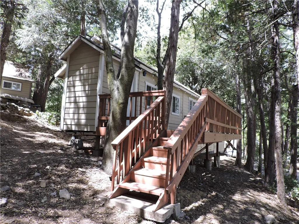 main property photo 24