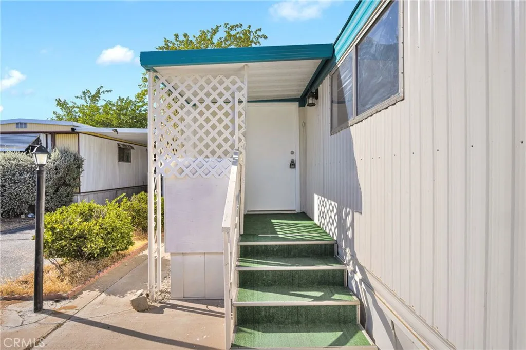 main property photo 23