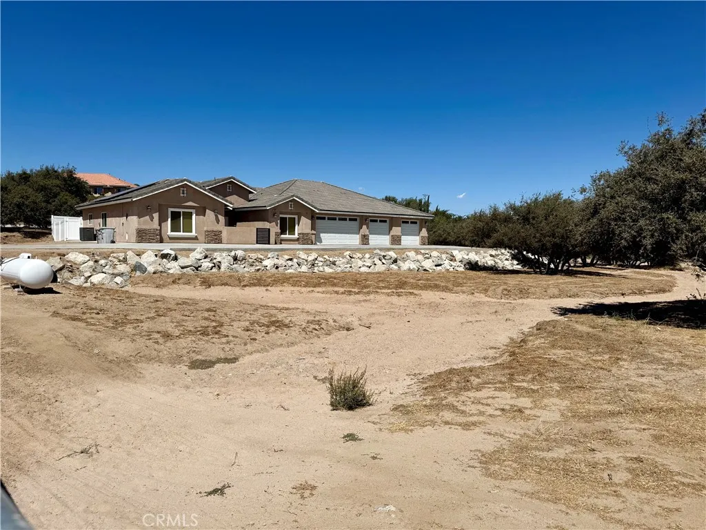 main property photo 3