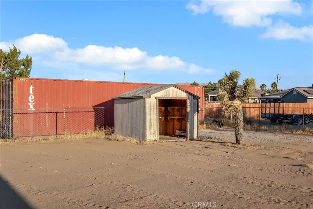 main property photo 41