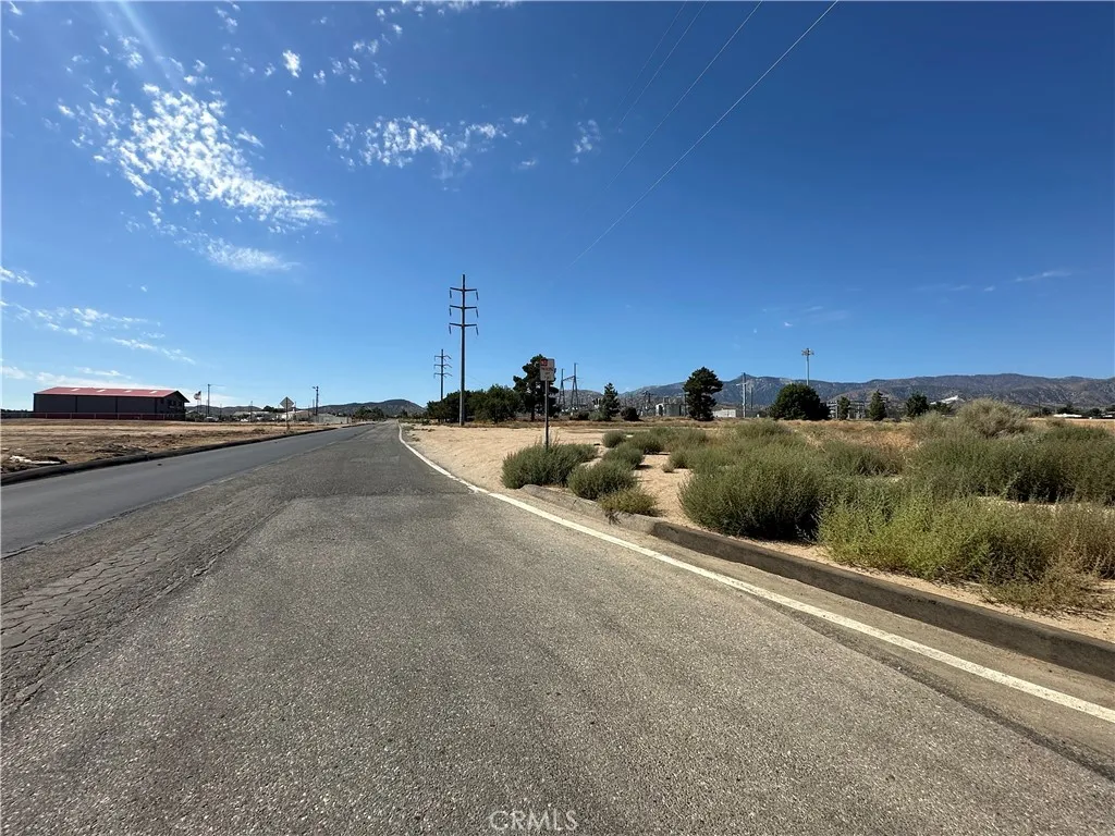 main property photo 10