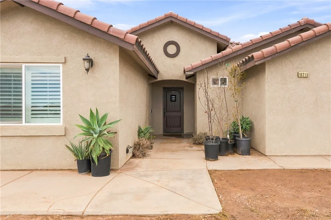 main property photo 6