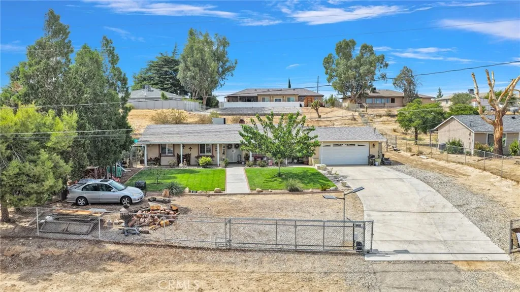 main property photo 28