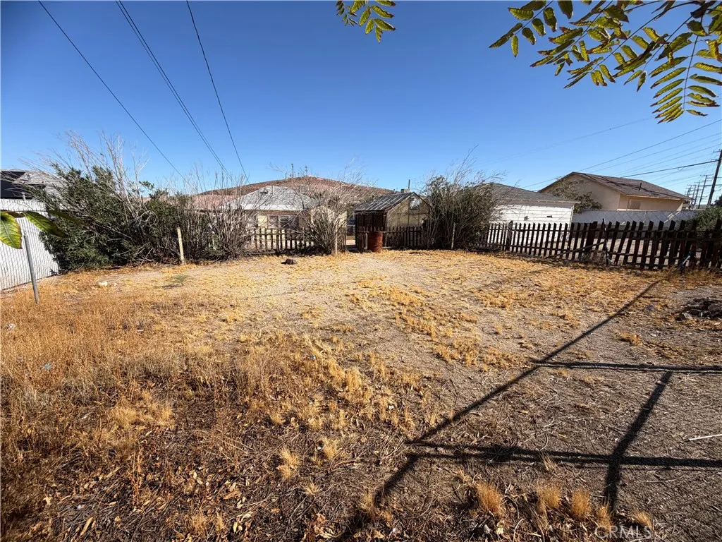 main property photo 25