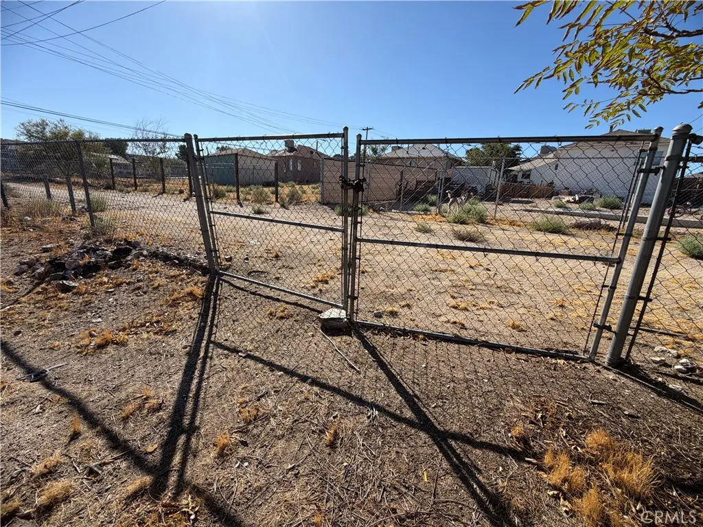 main property photo 26