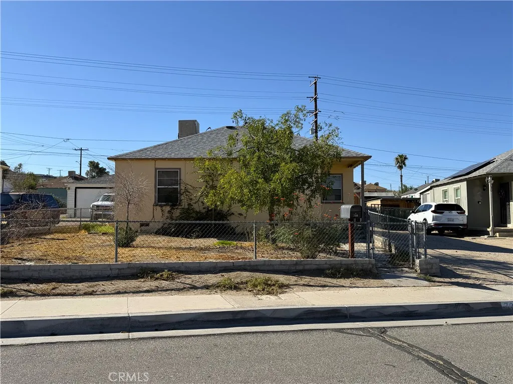 main property photo 28