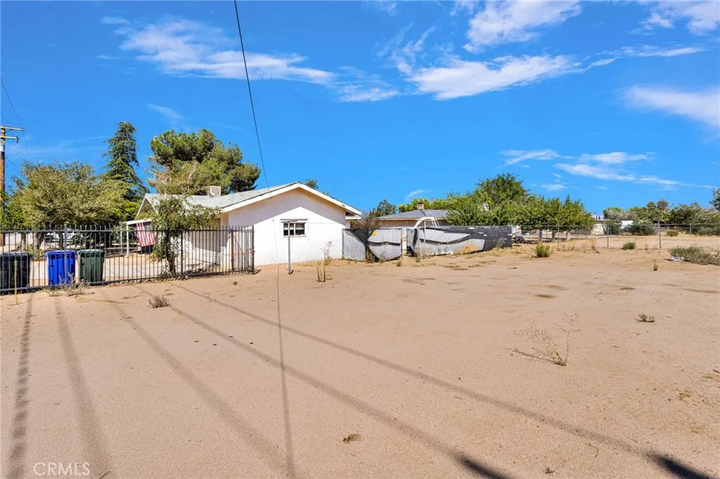 main property photo 29