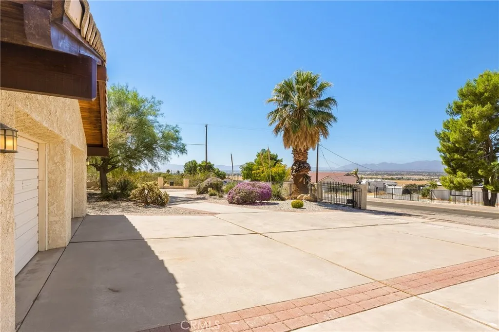 main property photo 51