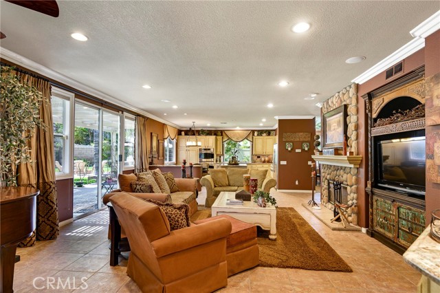 property viewer photo 45