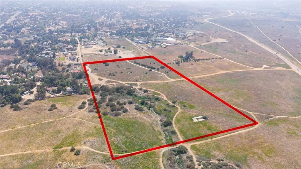 main property photo 10