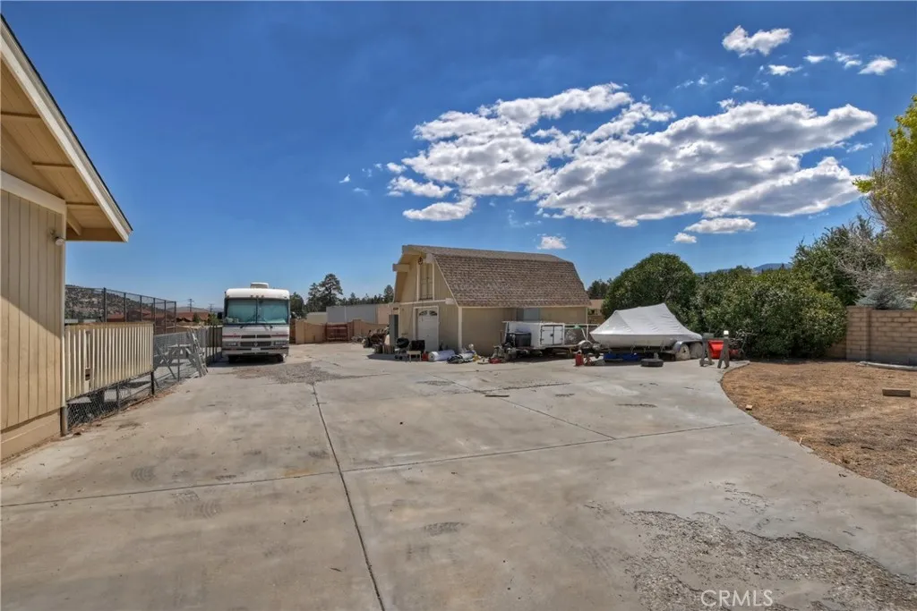 main property photo 41