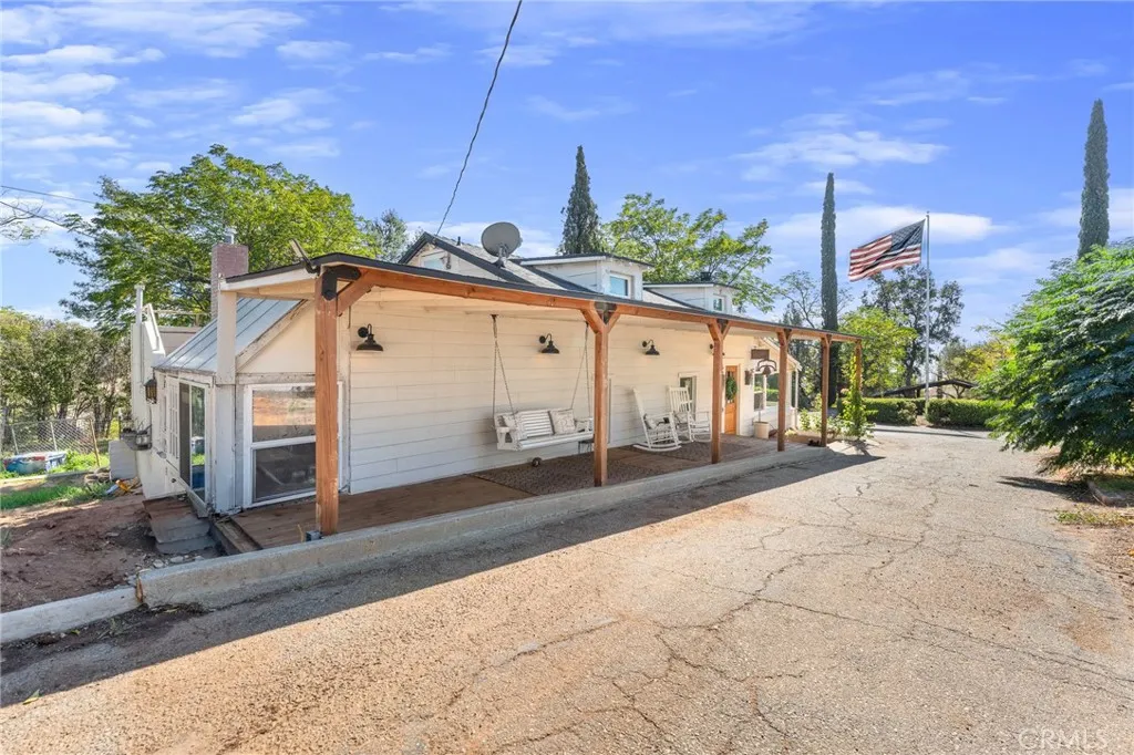main property photo 42