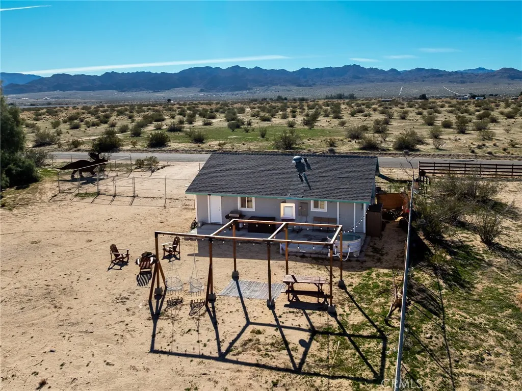 main property photo 23