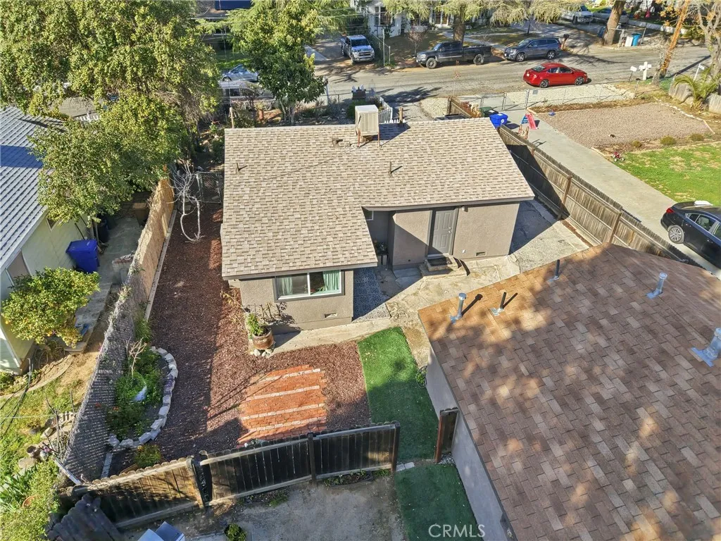main property photo 32
