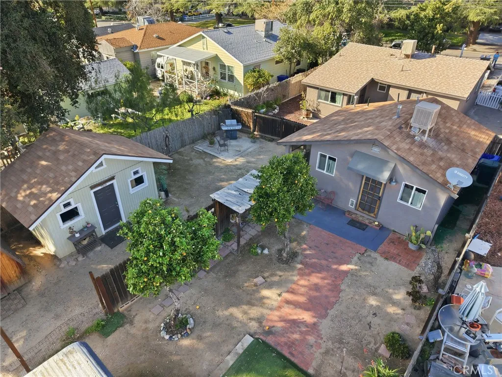 main property photo 8